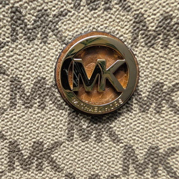 Michael Kors Fulton Large Zip Clutch Wristlet MK Signature Brown Tan - Picture 2 of 8